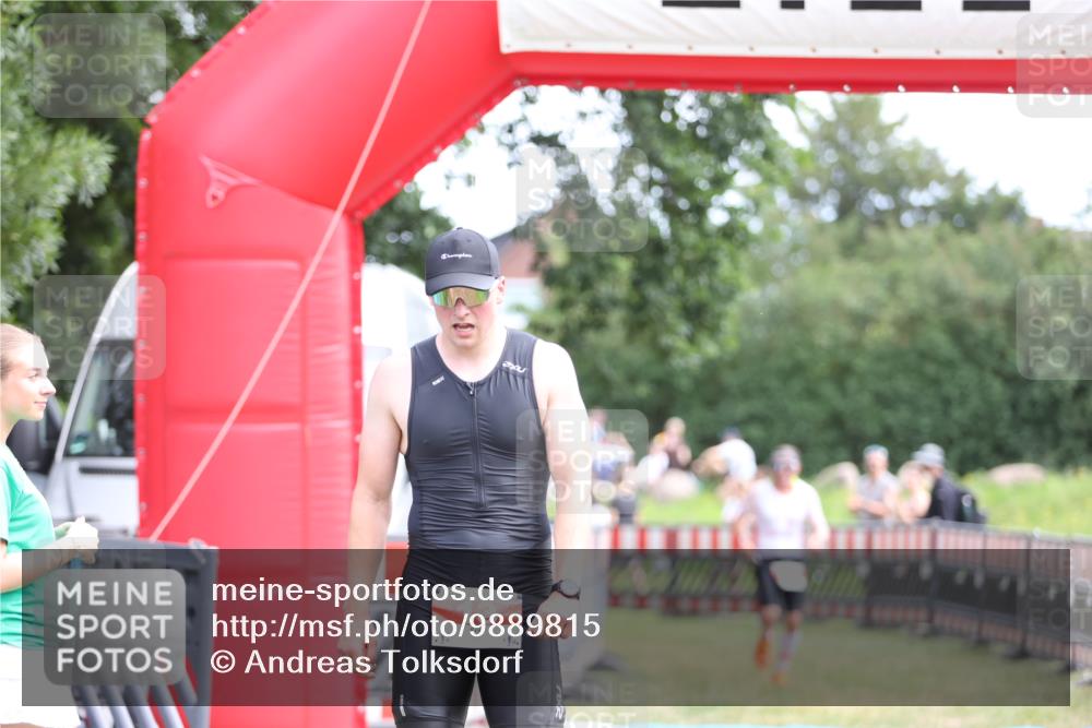21.06.2026 - 29. Vierlanden-Triathlon Andreas Tolksdorf http://msf.ph/oto/9889815 21.06.2026 12:48:29 Ziel 13, 119, 13, 119 meine-sportfotos.de