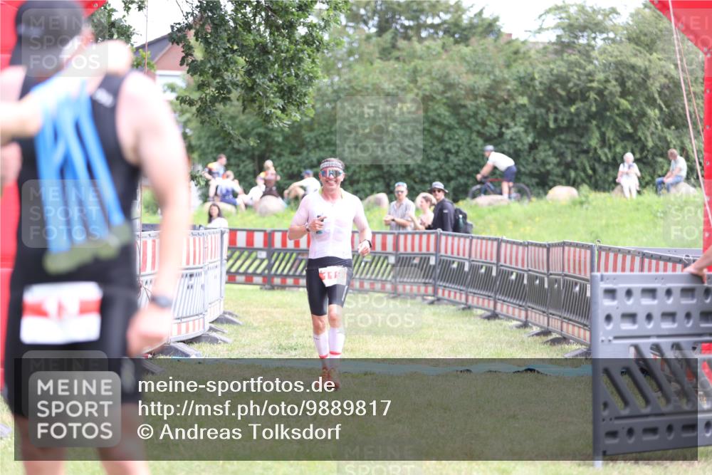 21.06.2026 - 29. Vierlanden-Triathlon Andreas Tolksdorf http://msf.ph/oto/9889817 21.06.2026 12:48:32 Ziel 119, 119 meine-sportfotos.de
