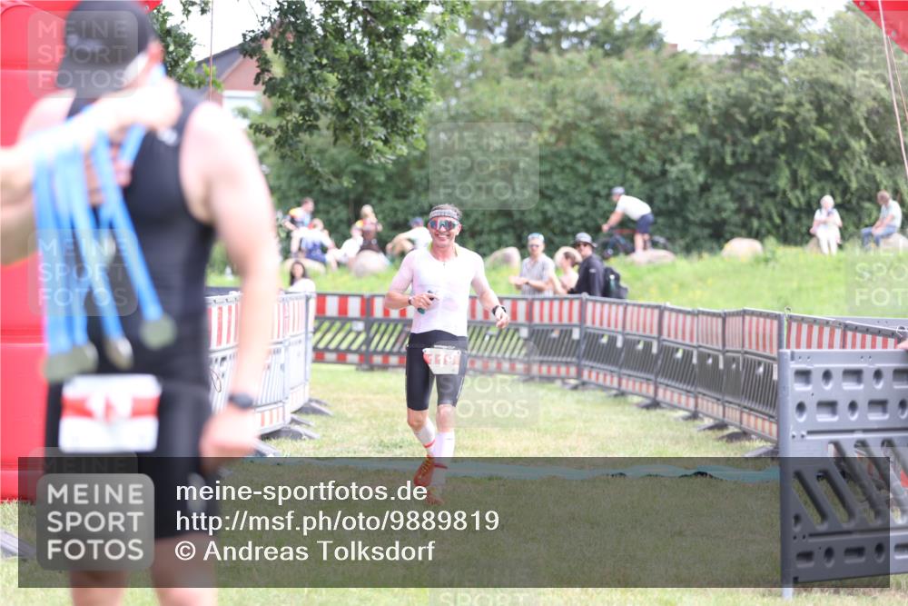 21.06.2026 - 29. Vierlanden-Triathlon Andreas Tolksdorf http://msf.ph/oto/9889819 21.06.2026 12:48:32 Ziel 119, 119 meine-sportfotos.de