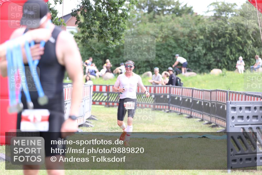 21.06.2026 - 29. Vierlanden-Triathlon Andreas Tolksdorf http://msf.ph/oto/9889820 21.06.2026 12:48:32 Ziel 119, 119 meine-sportfotos.de