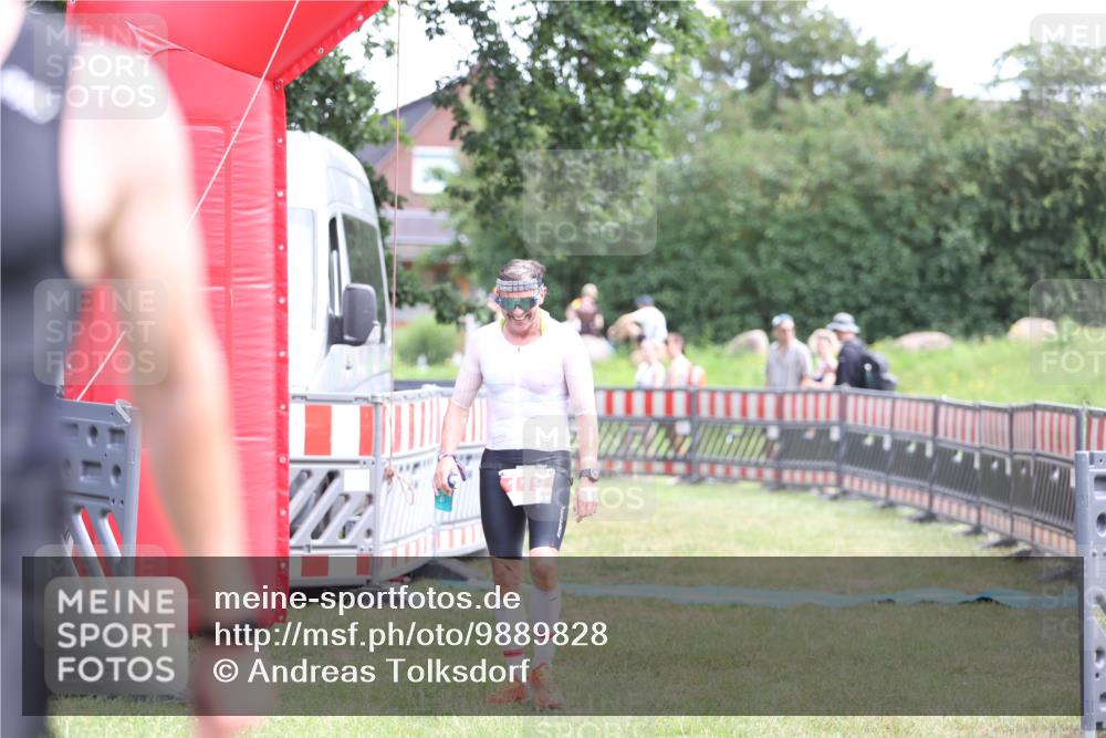 21.06.2026 - 29. Vierlanden-Triathlon Andreas Tolksdorf http://msf.ph/oto/9889828 21.06.2026 12:48:35 Ziel 119, 119 meine-sportfotos.de