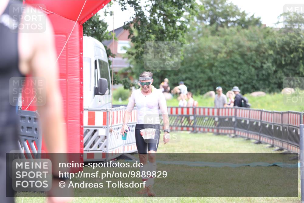 21.06.2026 - 29. Vierlanden-Triathlon Andreas Tolksdorf http://msf.ph/oto/9889829 21.06.2026 12:48:35 Ziel 119, 119 meine-sportfotos.de