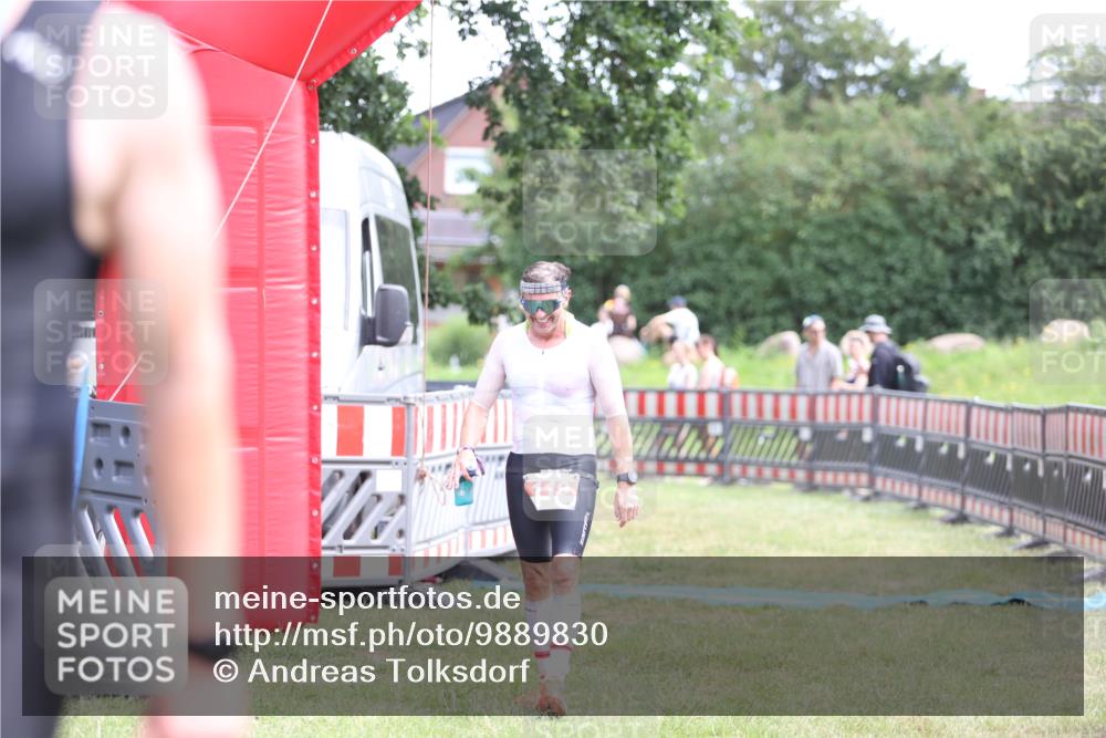 21.06.2026 - 29. Vierlanden-Triathlon Andreas Tolksdorf http://msf.ph/oto/9889830 21.06.2026 12:48:35 Ziel 119, 119 meine-sportfotos.de