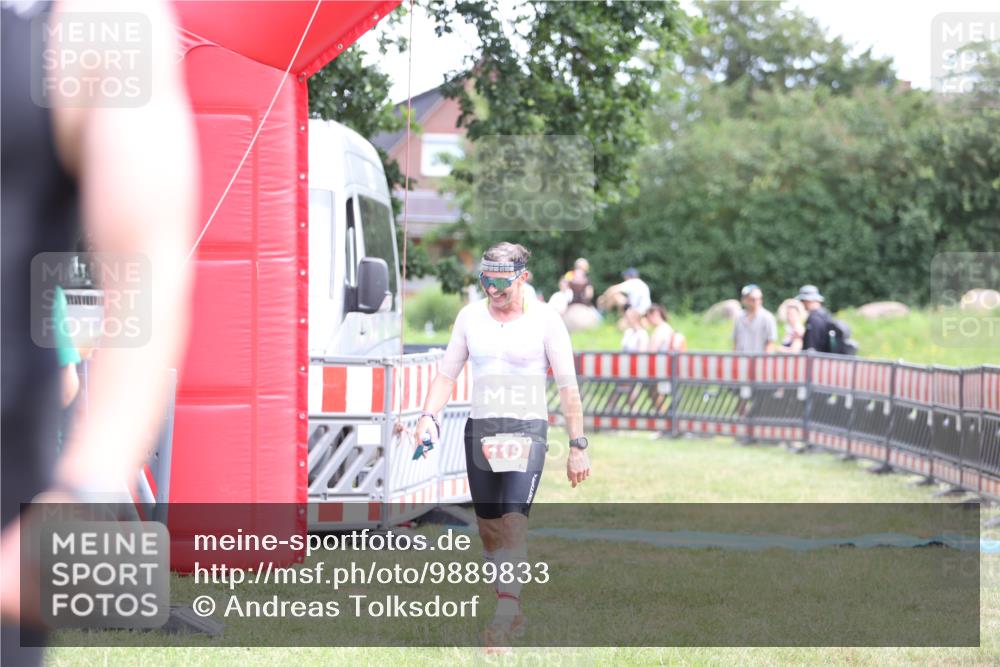 21.06.2026 - 29. Vierlanden-Triathlon Andreas Tolksdorf http://msf.ph/oto/9889833 21.06.2026 12:48:35 Ziel 119, 119 meine-sportfotos.de