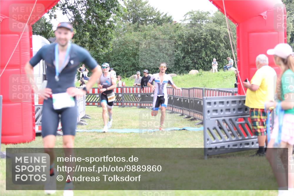21.06.2026 - 29. Vierlanden-Triathlon Andreas Tolksdorf http://msf.ph/oto/9889860 21.06.2026 12:49:16 Ziel 79, 175, 920, 79, 175, 920 meine-sportfotos.de