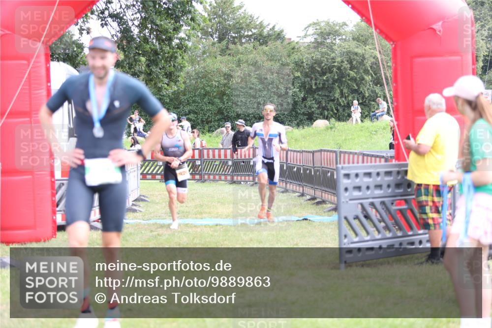 21.06.2026 - 29. Vierlanden-Triathlon Andreas Tolksdorf http://msf.ph/oto/9889863 21.06.2026 12:49:16 Ziel 79, 175, 920, 79, 175, 920 meine-sportfotos.de