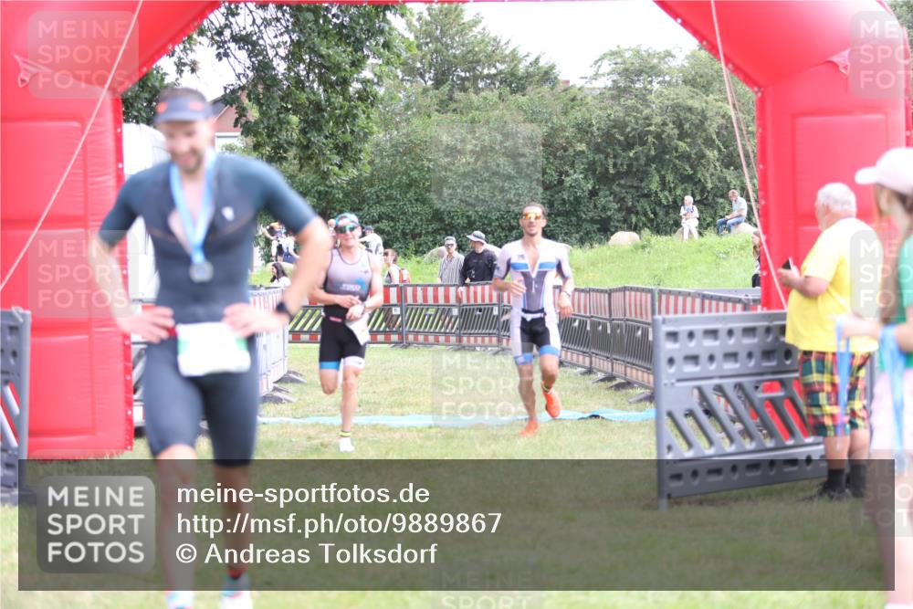21.06.2026 - 29. Vierlanden-Triathlon Andreas Tolksdorf http://msf.ph/oto/9889867 21.06.2026 12:49:16 Ziel 79, 175, 920, 79, 175, 920 meine-sportfotos.de