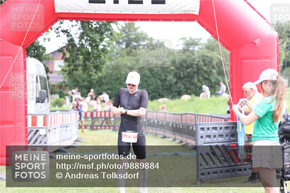 21.06.2026 - 29. Vierlanden-Triathlon Andreas Tolksdorf http://msf.ph/oto/9889884 21.06.2026 12:49:29 Ziel 79, 966, 79, 966 meine-sportfotos.de