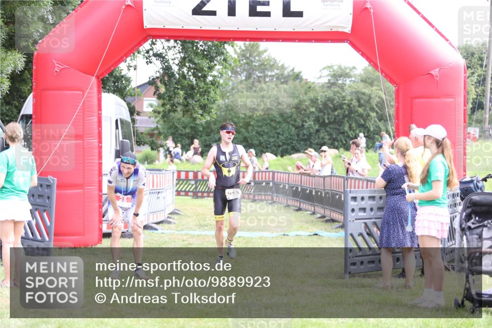 21.06.2026 - 29. Vierlanden-Triathlon Andreas Tolksdorf http://msf.ph/oto/9889923 21.06.2026 12:50:35 Ziel 84, 122, 913, 942, 955, 84, 122, 913, 942, 955 meine-sportfotos.de