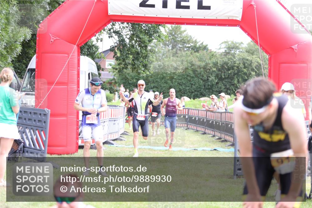 21.06.2026 - 29. Vierlanden-Triathlon Andreas Tolksdorf http://msf.ph/oto/9889930 21.06.2026 12:50:43 Ziel 84, 122, 910, 924, 942, 943, 955, 975, 84, 122, 910, 924, 942, 943, 955, 975 meine-sportfotos.de