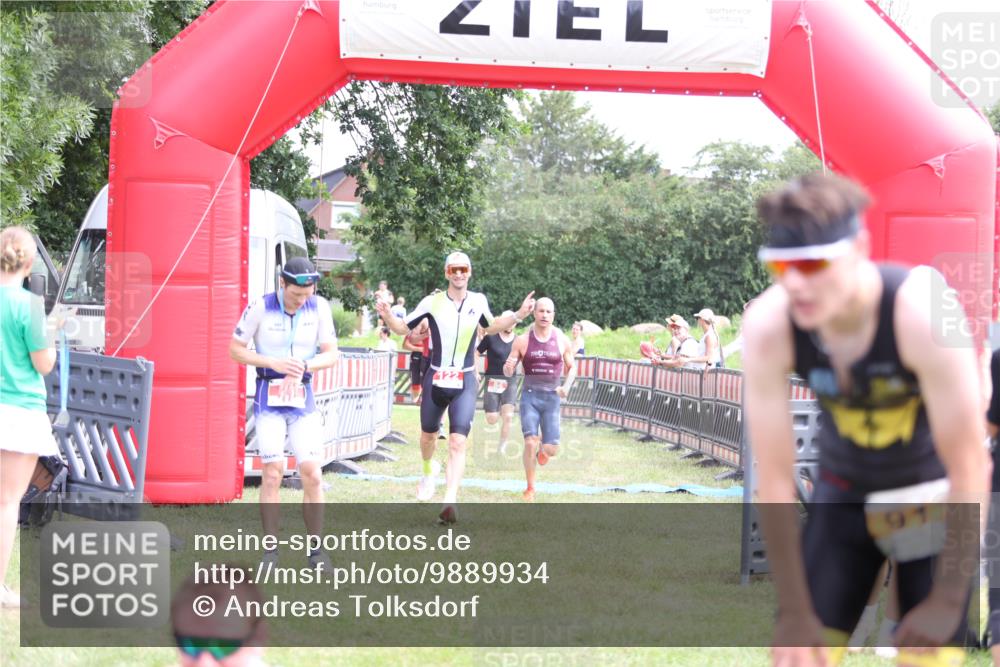 21.06.2026 - 29. Vierlanden-Triathlon Andreas Tolksdorf http://msf.ph/oto/9889934 21.06.2026 12:50:43 Ziel 84, 122, 910, 924, 942, 943, 955, 975, 84, 122, 910, 924, 942, 943, 955, 975 meine-sportfotos.de