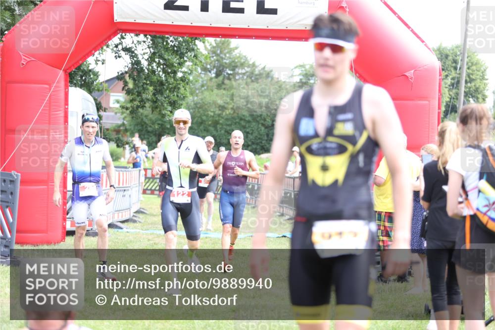 21.06.2026 - 29. Vierlanden-Triathlon Andreas Tolksdorf http://msf.ph/oto/9889940 21.06.2026 12:50:44 Ziel 84, 122, 910, 924, 942, 943, 955, 975, 84, 122, 910, 924, 942, 943, 955, 975 meine-sportfotos.de