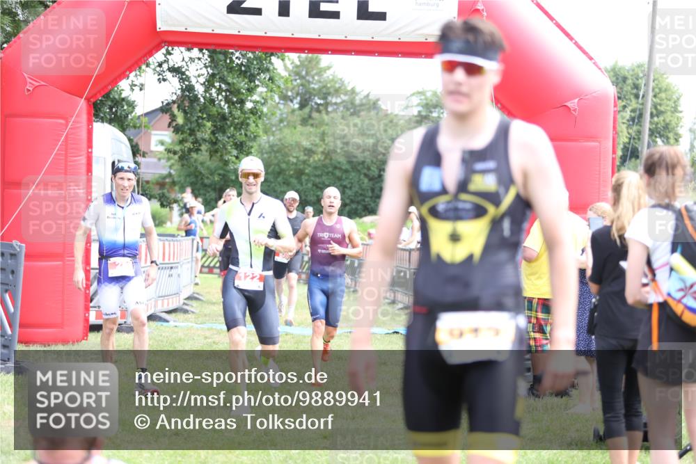 21.06.2026 - 29. Vierlanden-Triathlon Andreas Tolksdorf http://msf.ph/oto/9889941 21.06.2026 12:50:44 Ziel 84, 122, 910, 924, 942, 943, 955, 975, 84, 122, 910, 924, 942, 943, 955, 975 meine-sportfotos.de