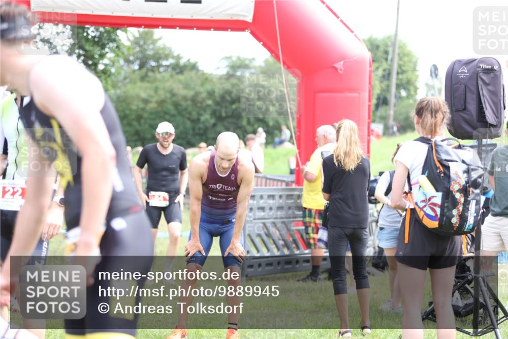 21.06.2026 - 29. Vierlanden-Triathlon Andreas Tolksdorf http://msf.ph/oto/9889945 21.06.2026 12:50:48 Ziel 84, 122, 910, 924, 942, 943, 955, 975, 84, 122, 910, 924, 942, 943, 955, 975 meine-sportfotos.de