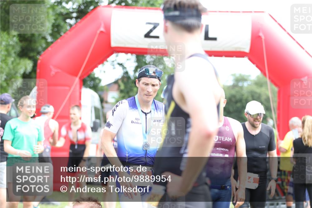 21.06.2026 - 29. Vierlanden-Triathlon Andreas Tolksdorf http://msf.ph/oto/9889954 21.06.2026 12:50:54 Ziel 145, 924, 975, 145, 924, 975 meine-sportfotos.de