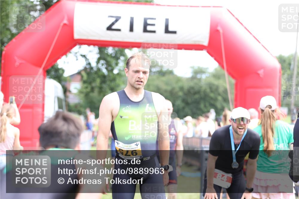 21.06.2026 - 29. Vierlanden-Triathlon Andreas Tolksdorf http://msf.ph/oto/9889963 21.06.2026 12:51:04 Ziel 145, 231, 909, 926, 964, 145, 231, 909, 926, 964 meine-sportfotos.de