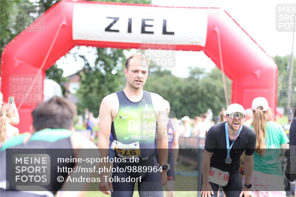 21.06.2026 - 29. Vierlanden-Triathlon Andreas Tolksdorf http://msf.ph/oto/9889964 21.06.2026 12:51:04 Ziel 145, 231, 909, 926, 964, 145, 231, 909, 926, 964 meine-sportfotos.de