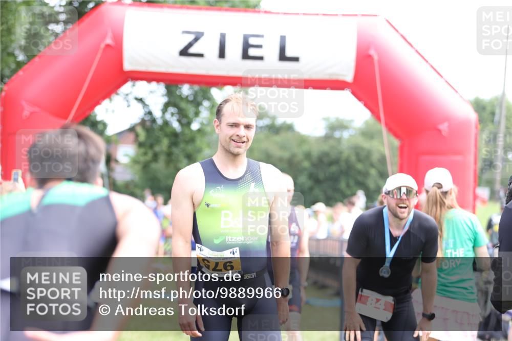 21.06.2026 - 29. Vierlanden-Triathlon Andreas Tolksdorf http://msf.ph/oto/9889966 21.06.2026 12:51:04 Ziel 145, 231, 909, 926, 964, 145, 231, 909, 926, 964 meine-sportfotos.de