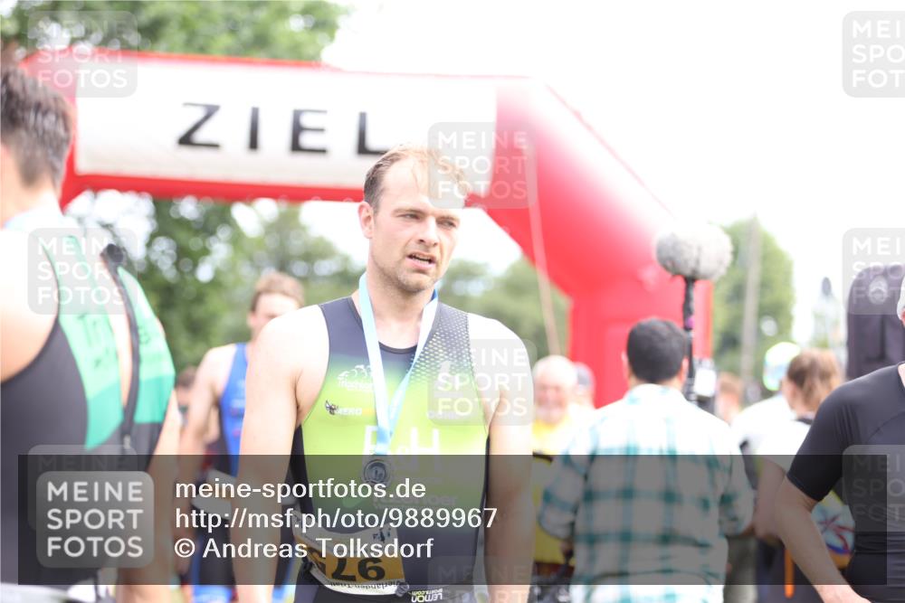 21.06.2026 - 29. Vierlanden-Triathlon Andreas Tolksdorf http://msf.ph/oto/9889967 21.06.2026 12:51:12 Ziel 231, 640, 909, 912, 926, 957, 964, 231, 640, 909, 912, 926, 957, 964 meine-sportfotos.de