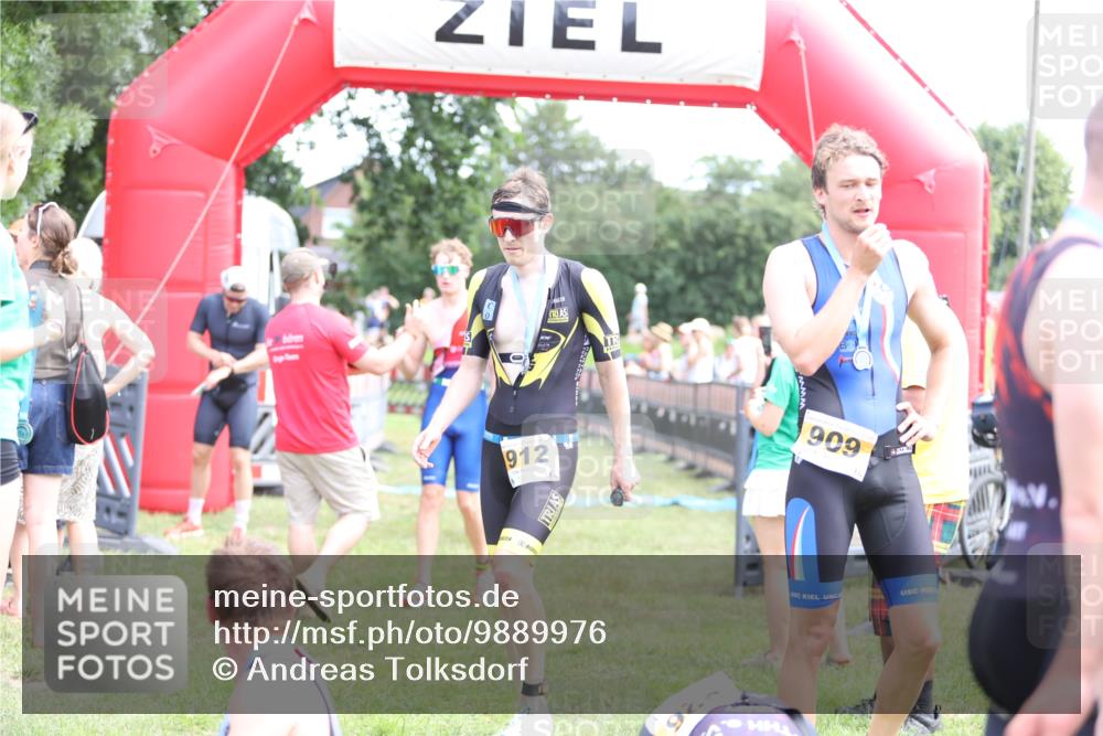 21.06.2026 - 29. Vierlanden-Triathlon Andreas Tolksdorf http://msf.ph/oto/9889976 21.06.2026 12:51:28 Ziel 661, 918, 661, 918 meine-sportfotos.de