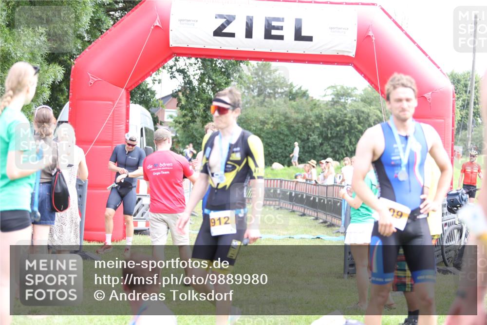 21.06.2026 - 29. Vierlanden-Triathlon Andreas Tolksdorf http://msf.ph/oto/9889980 21.06.2026 12:51:29 Ziel 661, 918, 661, 918 meine-sportfotos.de