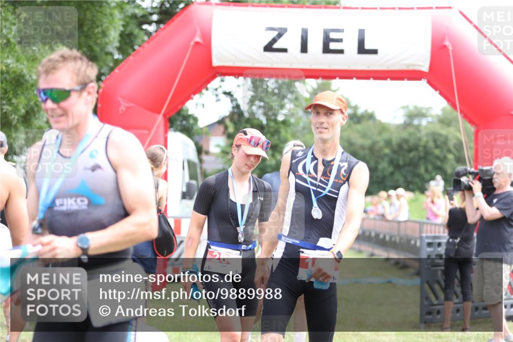 21.06.2026 - 29. Vierlanden-Triathlon Andreas Tolksdorf http://msf.ph/oto/9889988 21.06.2026 12:51:41 Ziel 665, 918, 921, 946, 665, 918, 921, 946 meine-sportfotos.de