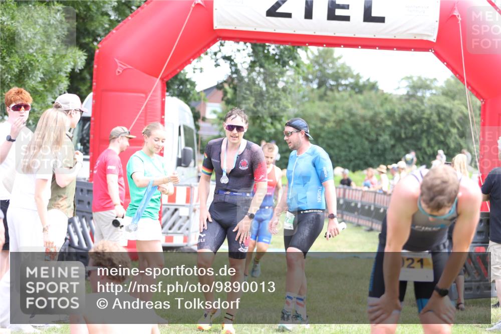 21.06.2026 - 29. Vierlanden-Triathlon Andreas Tolksdorf http://msf.ph/oto/9890013 21.06.2026 12:52:04 Ziel 677, 923, 954, 959, 963, 981, 677, 923, 954, 959, 963, 981 meine-sportfotos.de