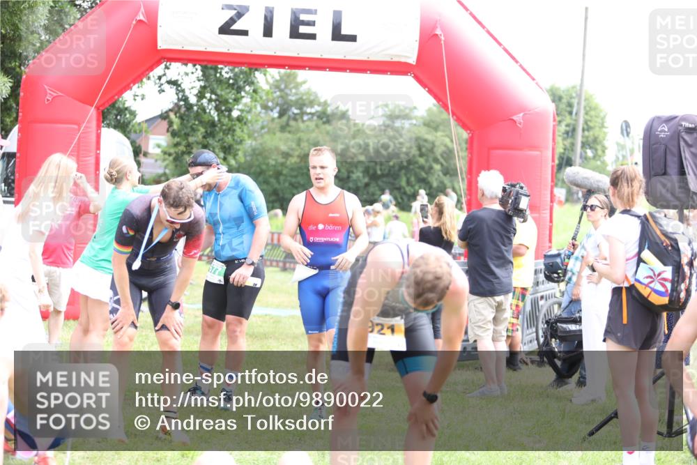 21.06.2026 - 29. Vierlanden-Triathlon Andreas Tolksdorf http://msf.ph/oto/9890022 21.06.2026 12:52:07 Ziel 923, 954, 959, 963, 981, 923, 954, 959, 963, 981 meine-sportfotos.de