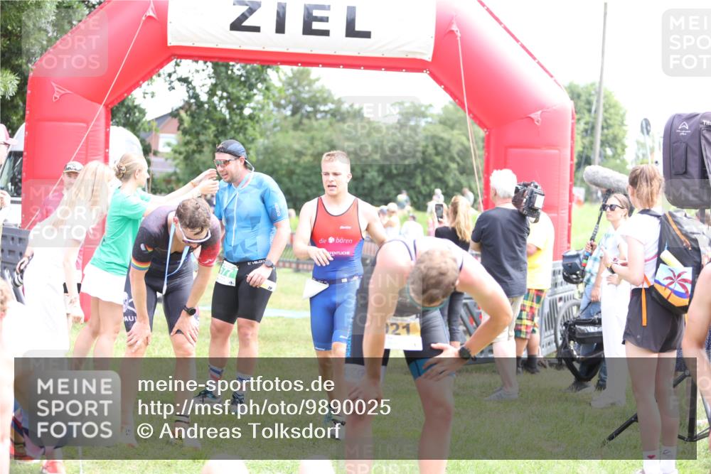 21.06.2026 - 29. Vierlanden-Triathlon Andreas Tolksdorf http://msf.ph/oto/9890025 21.06.2026 12:52:07 Ziel 923, 954, 959, 963, 981, 923, 954, 959, 963, 981 meine-sportfotos.de