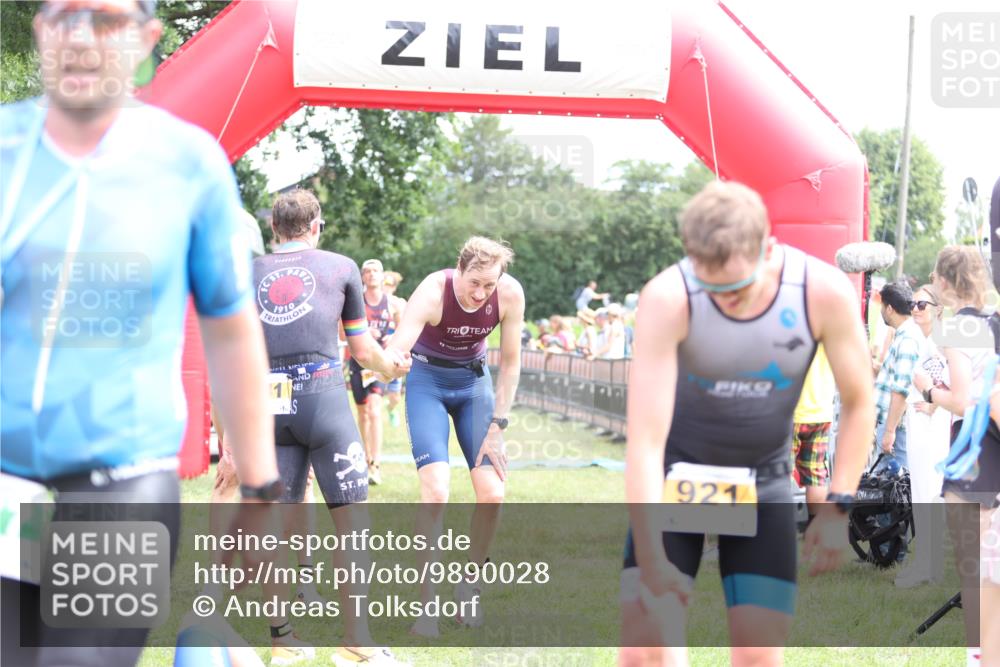21.06.2026 - 29. Vierlanden-Triathlon Andreas Tolksdorf http://msf.ph/oto/9890028 21.06.2026 12:52:14 Ziel 917, 923, 950, 954, 963, 981, 917, 923, 950, 954, 963, 981 meine-sportfotos.de