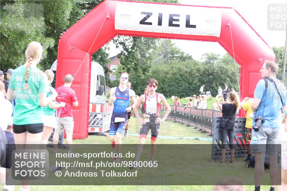 21.06.2026 - 29. Vierlanden-Triathlon Andreas Tolksdorf http://msf.ph/oto/9890065 21.06.2026 12:53:19 Ziel 21, 915, 958, 962, 970, 971, 21, 915, 958, 962, 970, 971 meine-sportfotos.de