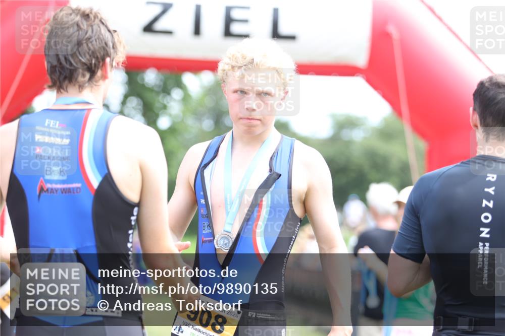21.06.2026 - 29. Vierlanden-Triathlon Andreas Tolksdorf http://msf.ph/oto/9890135 21.06.2026 12:55:05 Ziel 719, 935, 948, 719, 935, 948 meine-sportfotos.de