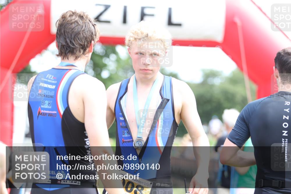 21.06.2026 - 29. Vierlanden-Triathlon Andreas Tolksdorf http://msf.ph/oto/9890140 21.06.2026 12:55:05 Ziel 719, 935, 948, 719, 935, 948 meine-sportfotos.de