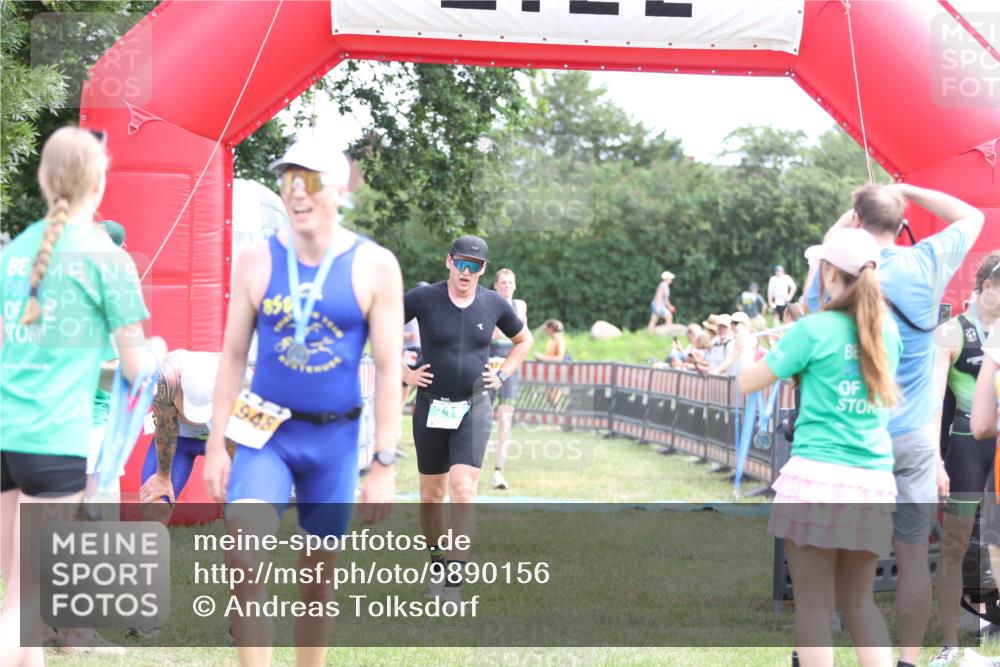 21.06.2026 - 29. Vierlanden-Triathlon Andreas Tolksdorf http://msf.ph/oto/9890156 21.06.2026 12:55:17 Ziel 68, 157, 296, 719, 974, 68, 157, 296, 719, 974 meine-sportfotos.de