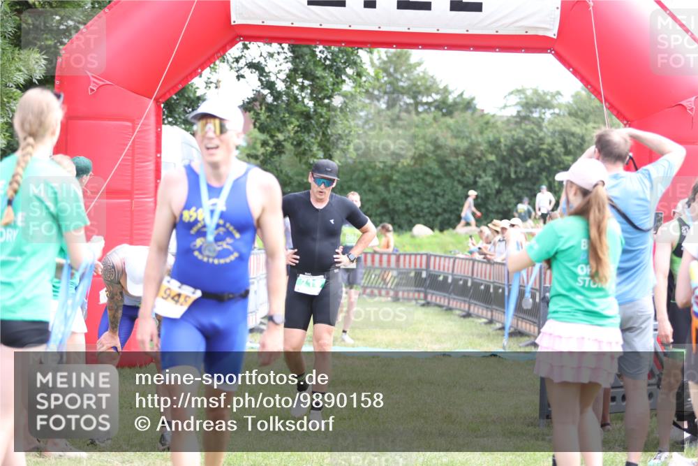 21.06.2026 - 29. Vierlanden-Triathlon Andreas Tolksdorf http://msf.ph/oto/9890158 21.06.2026 12:55:17 Ziel 68, 157, 296, 719, 974, 68, 157, 296, 719, 974 meine-sportfotos.de
