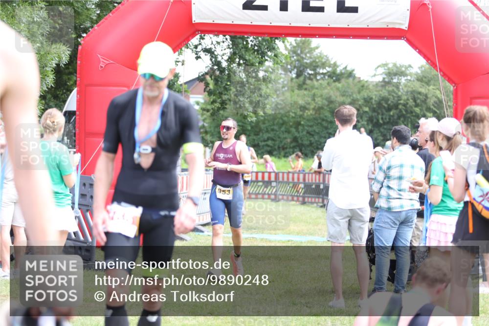 21.06.2026 - 29. Vierlanden-Triathlon Andreas Tolksdorf http://msf.ph/oto/9890248 21.06.2026 12:57:08 Ziel 14, 925, 929, 949, 953, 965, 980, 14, 925, 929, 949, 953, 965, 980 meine-sportfotos.de