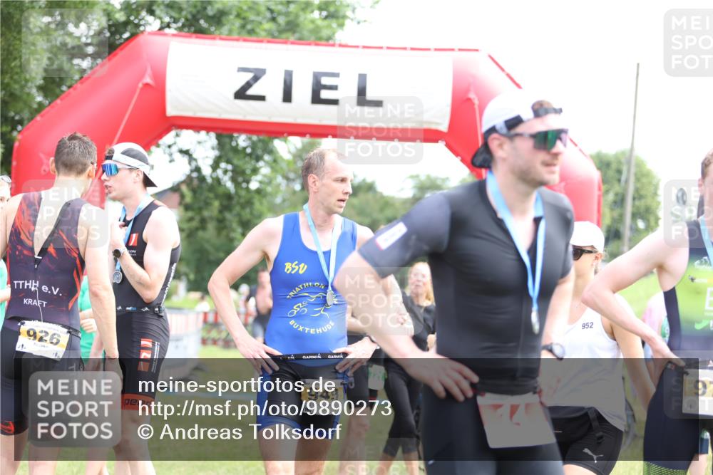 21.06.2026 - 29. Vierlanden-Triathlon Andreas Tolksdorf http://msf.ph/oto/9890273 21.06.2026 12:57:33 Ziel 78, 88, 78, 88 meine-sportfotos.de