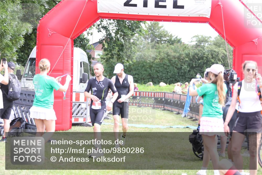 21.06.2026 - 29. Vierlanden-Triathlon Andreas Tolksdorf http://msf.ph/oto/9890286 21.06.2026 12:57:49 Ziel 78, 106, 706, 945, 78, 106, 706, 945 meine-sportfotos.de