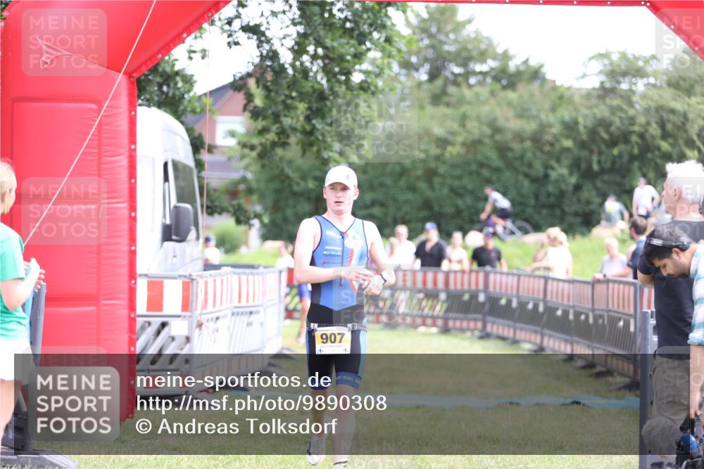 21.06.2026 - 29. Vierlanden-Triathlon Andreas Tolksdorf http://msf.ph/oto/9890308 21.06.2026 12:58:26 Ziel 907, 932, 907, 932 meine-sportfotos.de