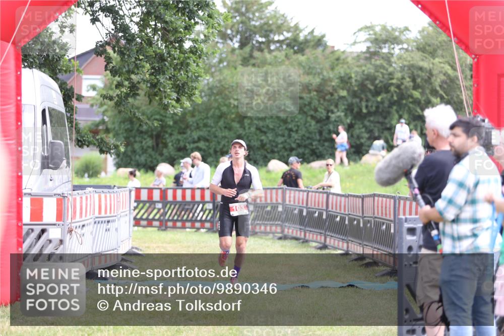 21.06.2026 - 29. Vierlanden-Triathlon Andreas Tolksdorf http://msf.ph/oto/9890346 21.06.2026 12:59:24 Ziel 103, 112, 103, 112 meine-sportfotos.de
