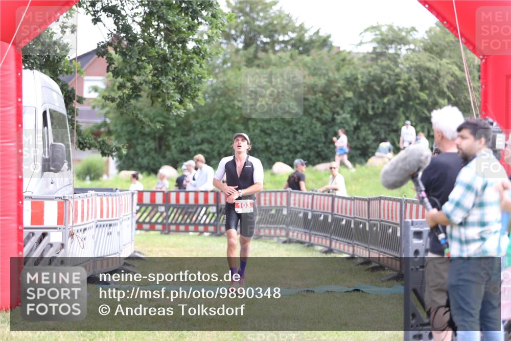 21.06.2026 - 29. Vierlanden-Triathlon Andreas Tolksdorf http://msf.ph/oto/9890348 21.06.2026 12:59:24 Ziel 103, 112, 103, 112 meine-sportfotos.de
