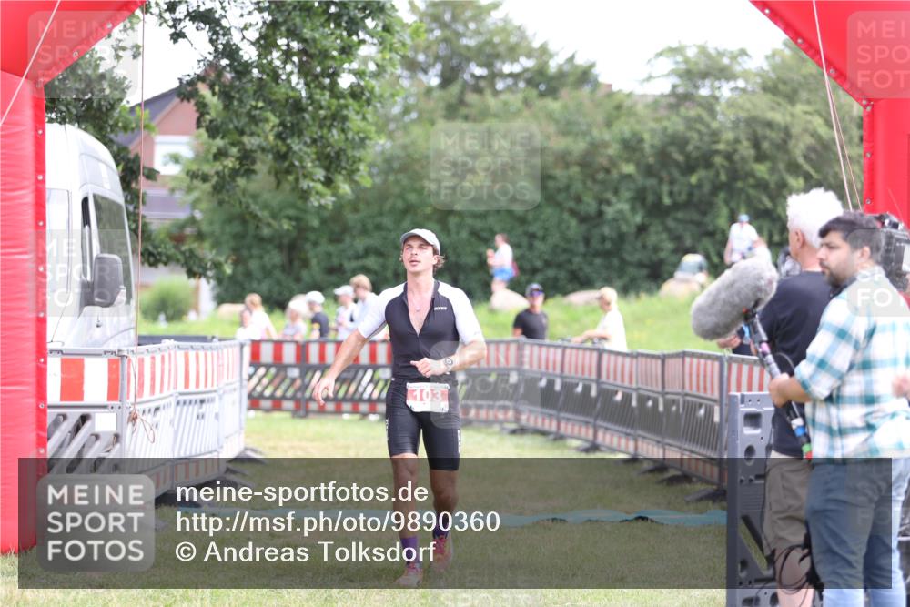 21.06.2026 - 29. Vierlanden-Triathlon Andreas Tolksdorf http://msf.ph/oto/9890360 21.06.2026 12:59:25 Ziel 103, 112, 103, 112 meine-sportfotos.de
