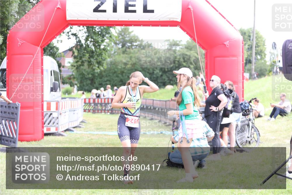 21.06.2026 - 29. Vierlanden-Triathlon Andreas Tolksdorf http://msf.ph/oto/9890417 21.06.2026 13:00:53 Ziel  meine-sportfotos.de