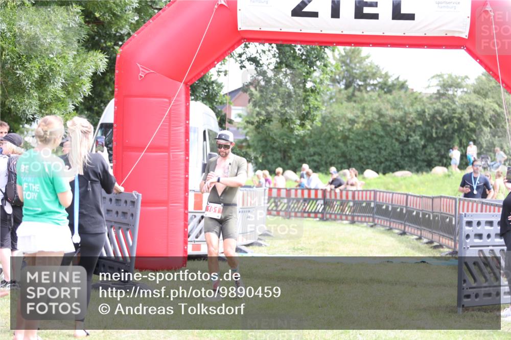21.06.2026 - 29. Vierlanden-Triathlon Andreas Tolksdorf http://msf.ph/oto/9890459 21.06.2026 13:01:51 Ziel 161, 161 meine-sportfotos.de