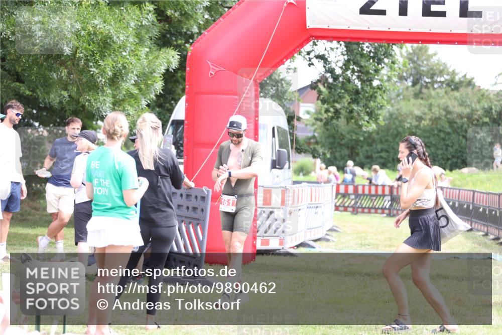 21.06.2026 - 29. Vierlanden-Triathlon Andreas Tolksdorf http://msf.ph/oto/9890462 21.06.2026 13:01:52 Ziel 161, 161 meine-sportfotos.de