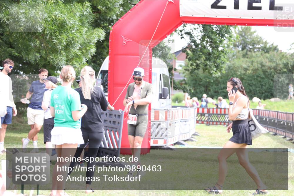 21.06.2026 - 29. Vierlanden-Triathlon Andreas Tolksdorf http://msf.ph/oto/9890463 21.06.2026 13:01:52 Ziel 161, 161 meine-sportfotos.de