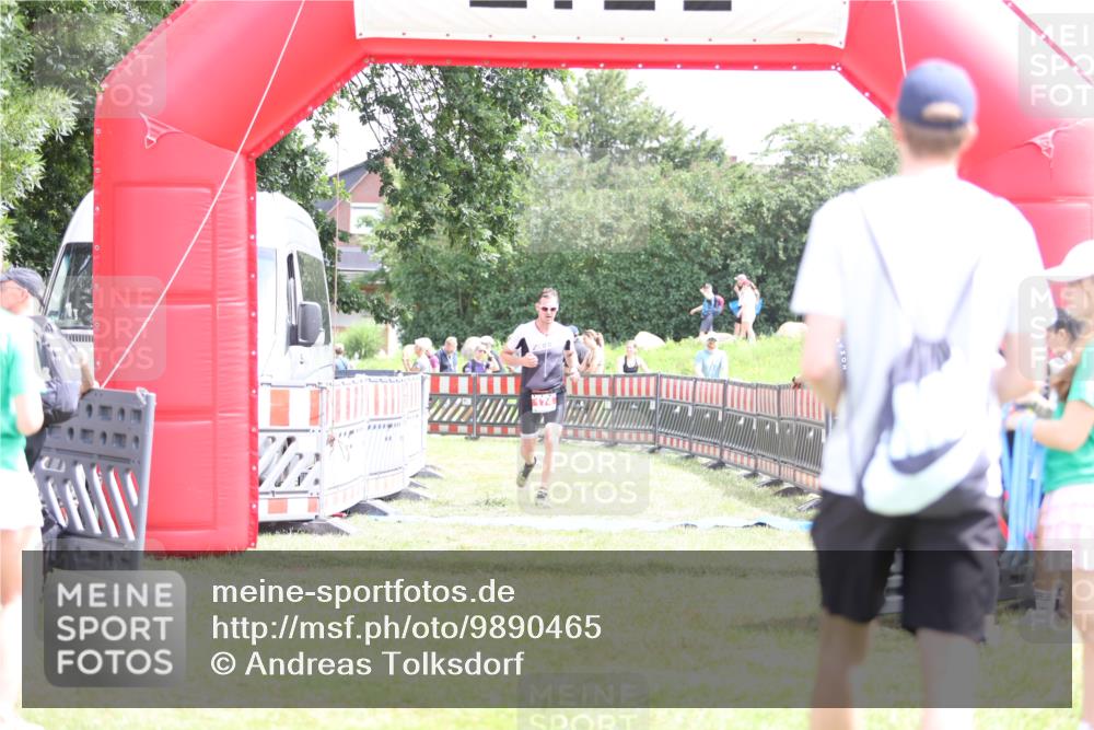 21.06.2026 - 29. Vierlanden-Triathlon Andreas Tolksdorf http://msf.ph/oto/9890465 21.06.2026 13:02:19 Ziel 174, 174 meine-sportfotos.de