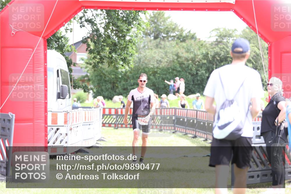 21.06.2026 - 29. Vierlanden-Triathlon Andreas Tolksdorf http://msf.ph/oto/9890477 21.06.2026 13:02:21 Ziel 174, 762, 174, 762 meine-sportfotos.de