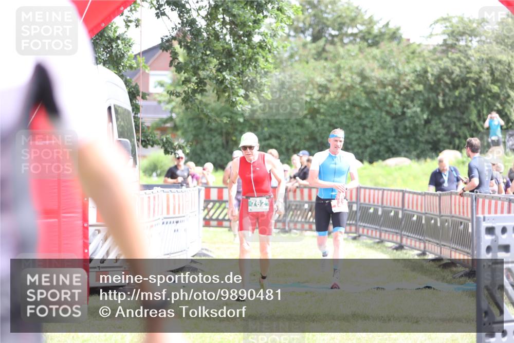 21.06.2026 - 29. Vierlanden-Triathlon Andreas Tolksdorf http://msf.ph/oto/9890481 21.06.2026 13:02:34 Ziel 35, 141, 757, 762, 35, 141, 757, 762 meine-sportfotos.de