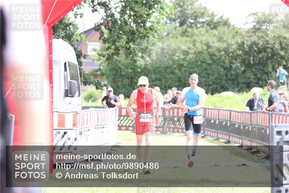 21.06.2026 - 29. Vierlanden-Triathlon Andreas Tolksdorf http://msf.ph/oto/9890486 21.06.2026 13:02:34 Ziel 35, 141, 757, 762, 35, 141, 757, 762 meine-sportfotos.de